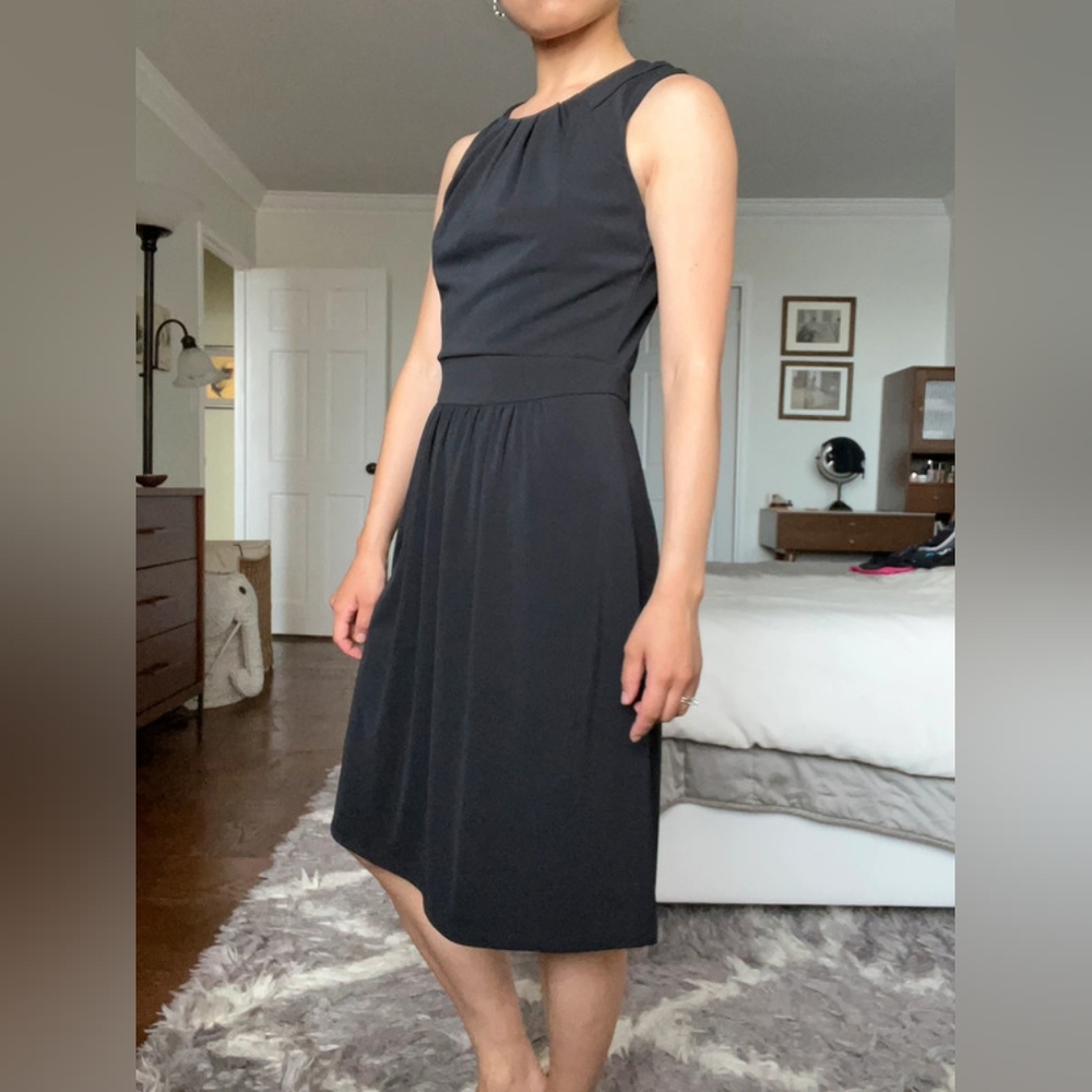 Elegant Black Sleeveless Dress